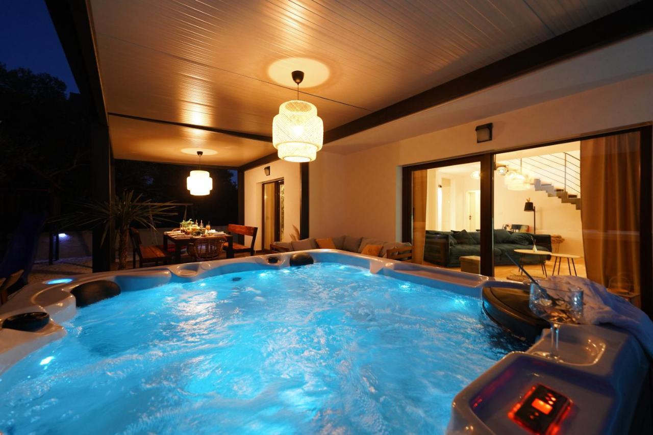 Villa Suncica With Heated Pool, Jacuzzi And Bikes Near Zadar Sukošan Kültér fotó