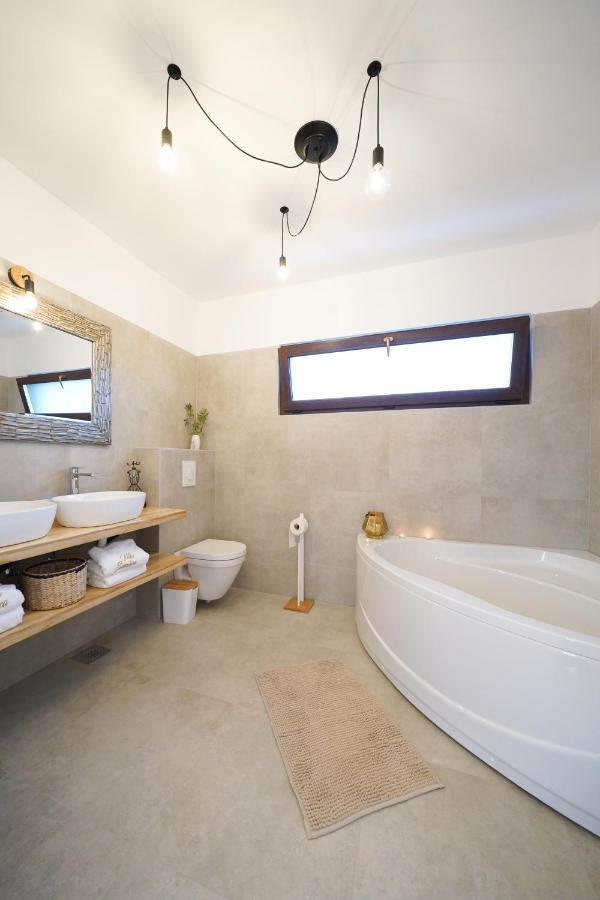 Villa Suncica With Heated Pool, Jacuzzi And Bikes Near Zadar Sukošan Kültér fotó