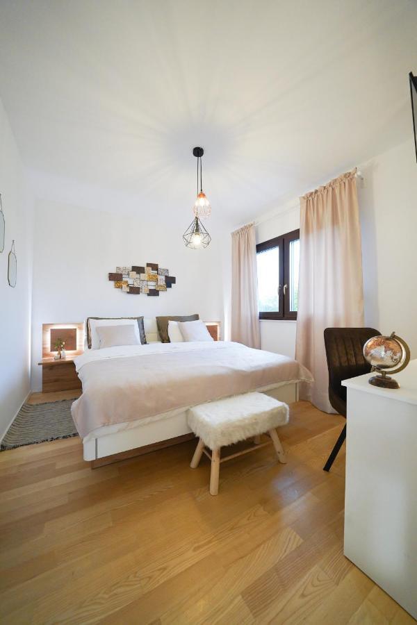 Villa Suncica With Heated Pool, Jacuzzi And Bikes Near Zadar Sukošan Kültér fotó