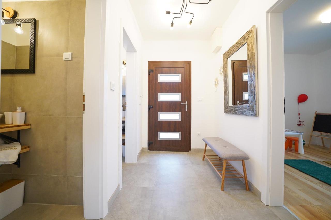 Villa Suncica With Heated Pool, Jacuzzi And Bikes Near Zadar Sukošan Kültér fotó